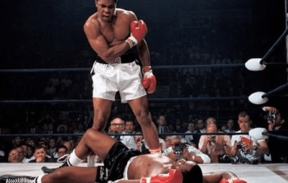 <span style='color:red;'><b>MUHAMED ALI</b></span> DOBIO DOSTOJNOG NASLEDNIKA: Niko Ali Volš krenuo stopama LEGENDARNOG DEDE! (VIDEO)